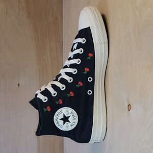 Converse Wmns Chuck Taylor All Star High 'Cherries' Sneakers